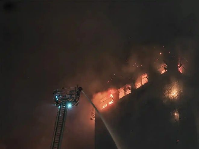 58伤工程公司3名负责人涉“误杀”被捕pg电子游戏网站香港大埔火灾已致44死(图2)